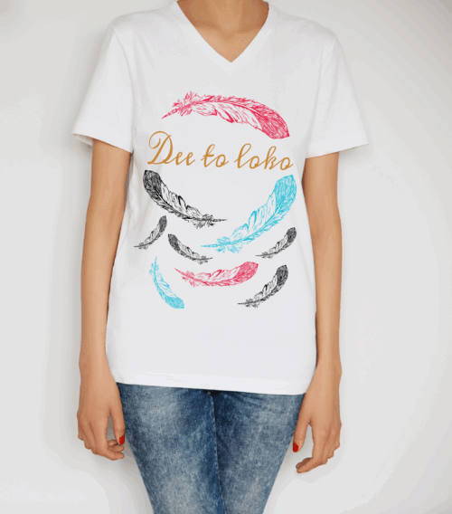 vrouwen t-shirt, womans shirt, wit, opdruk, veren, wit, veren, feathers, ronde -hals, print, Dee to loko, ten-eight design, korte mouwen, colour black, round neck, short sleeves, red, blue, black